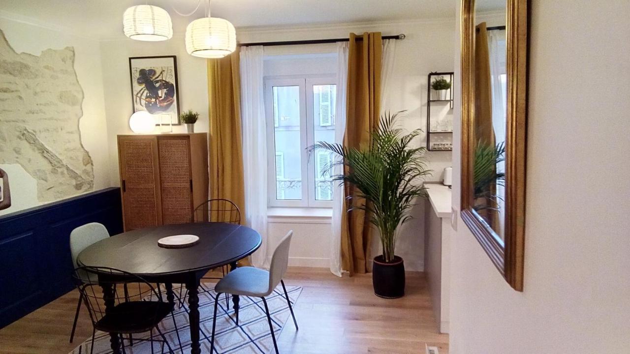 Les Appartements Du 31 - Centre Ville - 2E Etage - 50 M2 Quimper Esterno foto